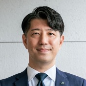 出川 智之 氏
